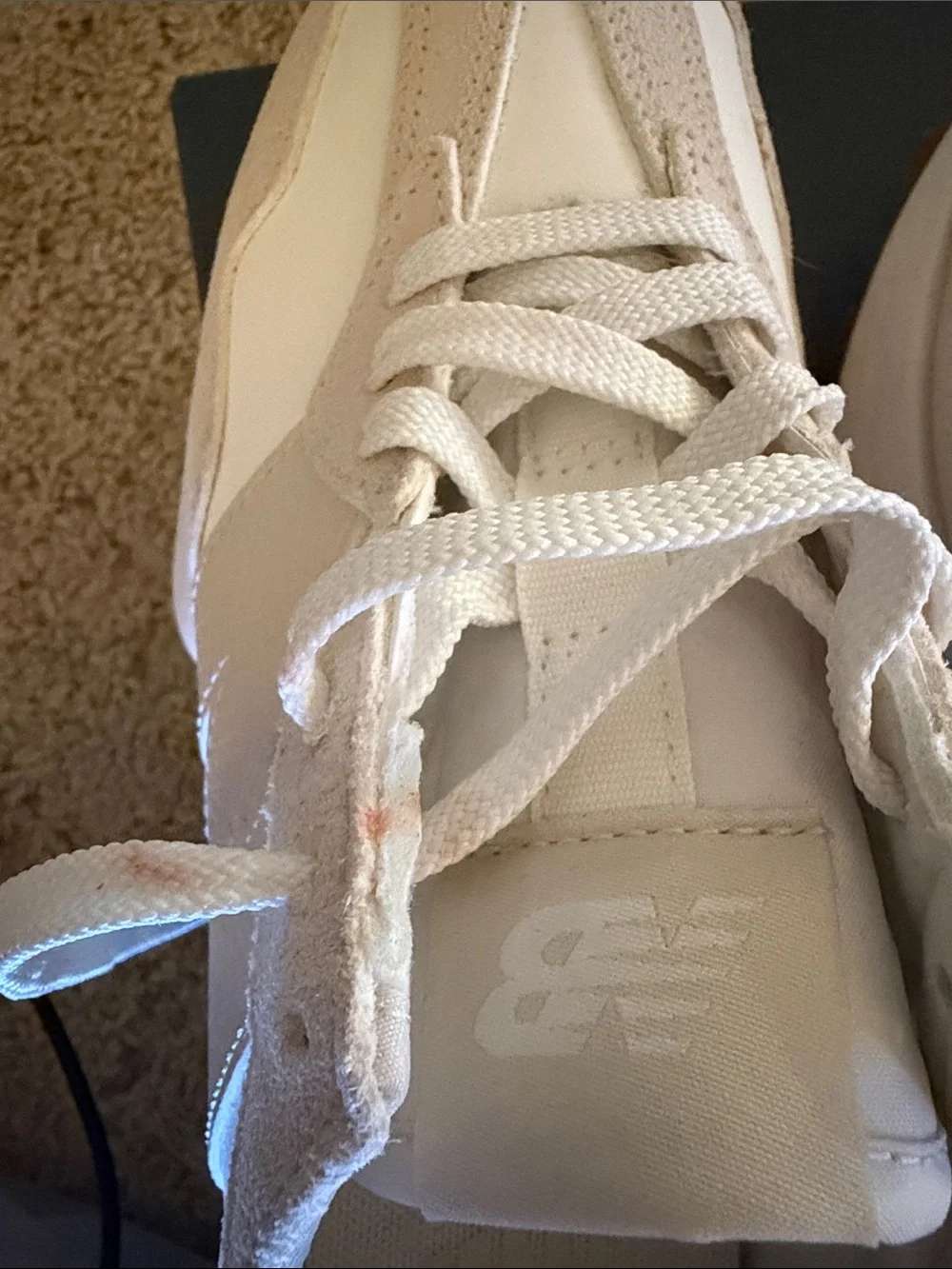 New Balance 327 sneaker